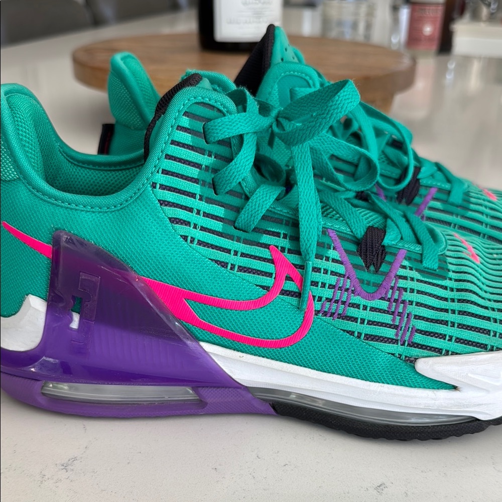 LeBron Witness basketball shoes